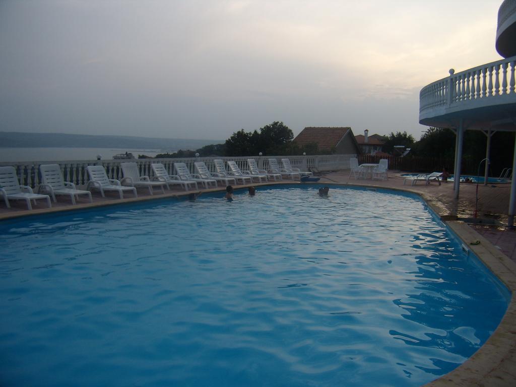 Family Hotel Casablanca Green Varna Exterior foto